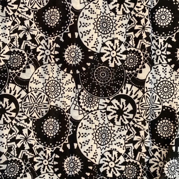 3 for $20 - Black and White Patterned Carrot Pants with String - Picture 4 of 5